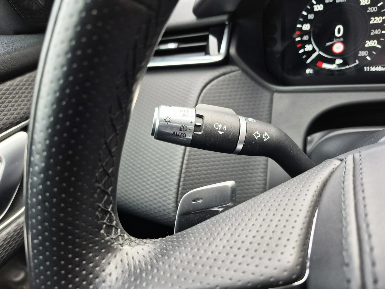 Land Rover Range Rover Velar - Zdjęcie 29