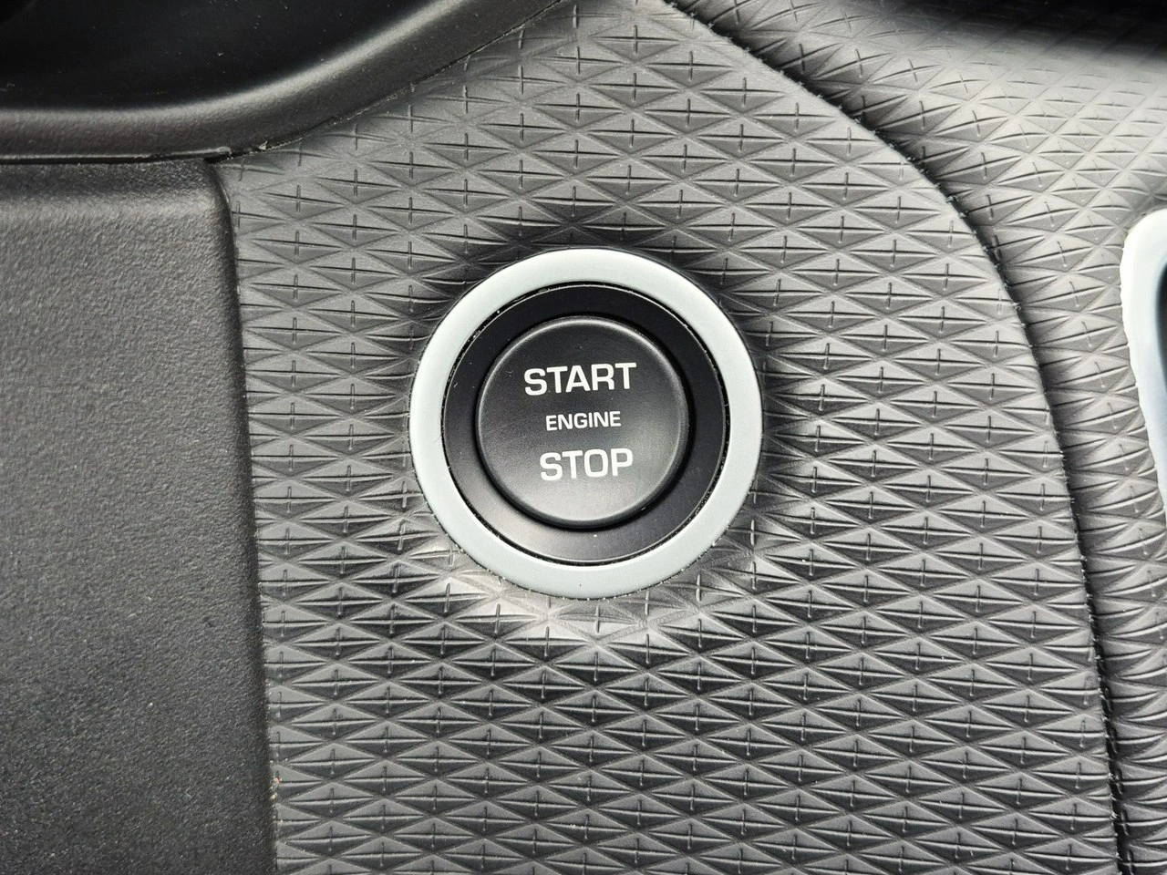 Land Rover Range Rover Velar - Zdjęcie 31