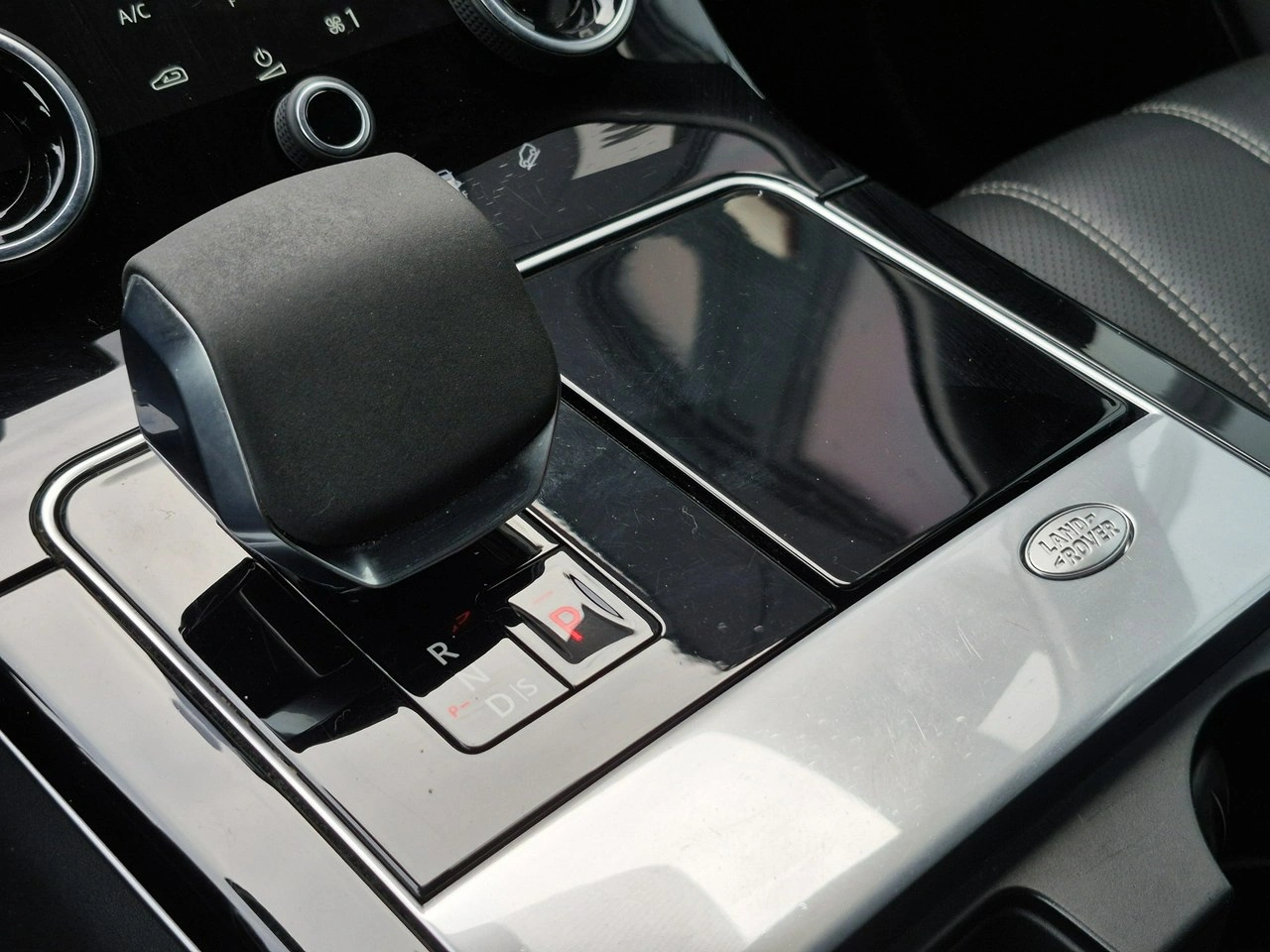 Land Rover Range Rover Velar - Zdjęcie 32