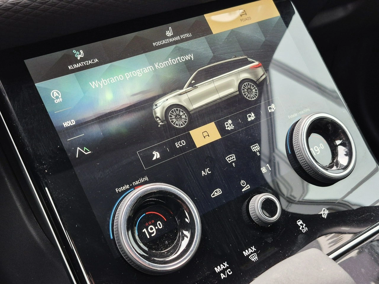 Land Rover Range Rover Velar - Zdjęcie 35