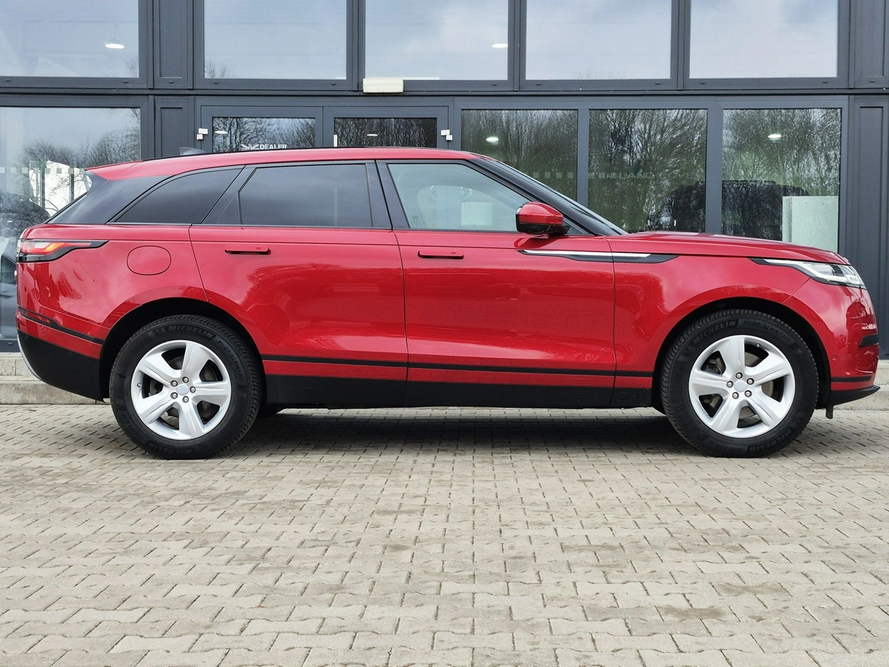 Land Rover Range Rover Velar - Zdjęcie 4