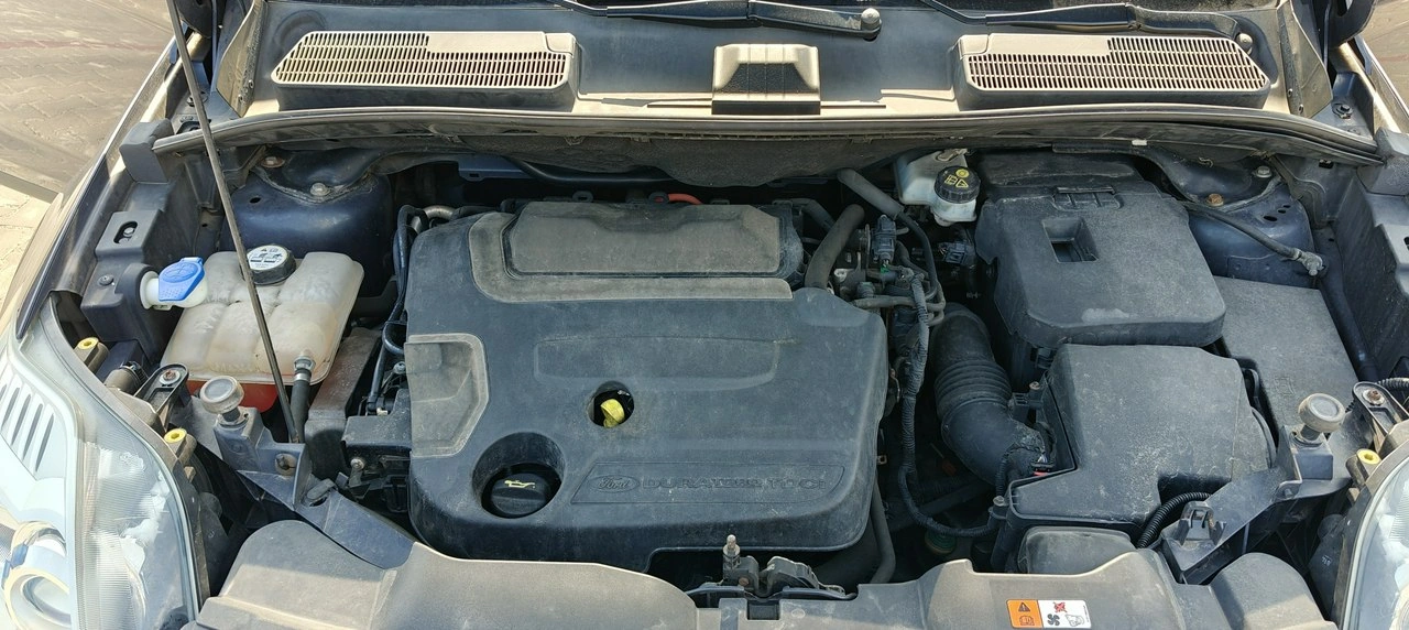 Ford Kuga - Zdjęcie 16