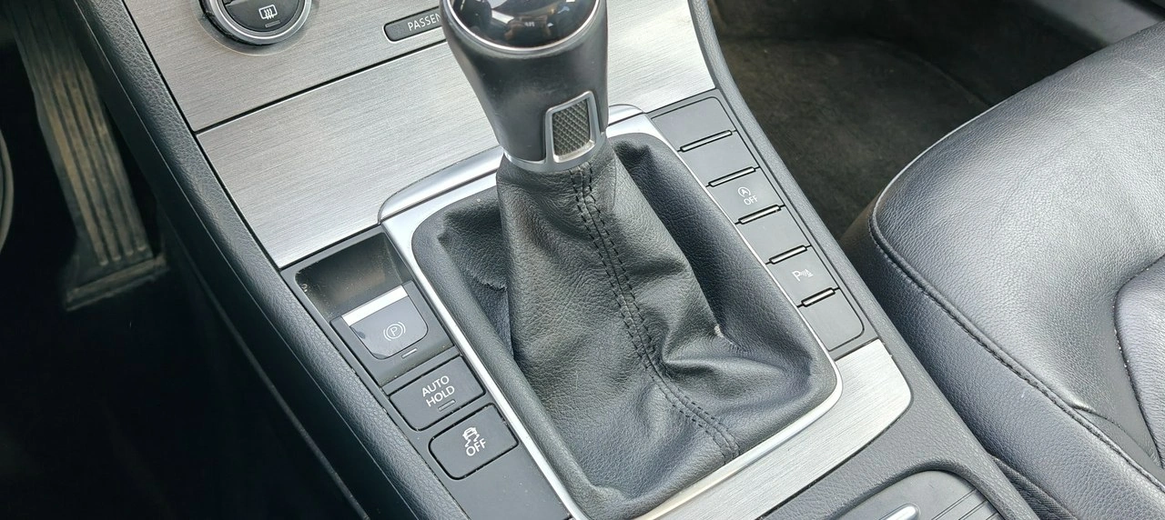 Volkswagen Passat - Zdjęcie 16