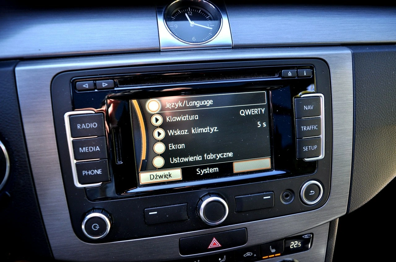 Volkswagen Passat - Zdjęcie 21