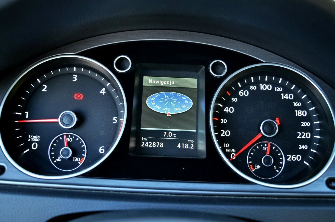 Volkswagen Passat - Zdjęcie 23