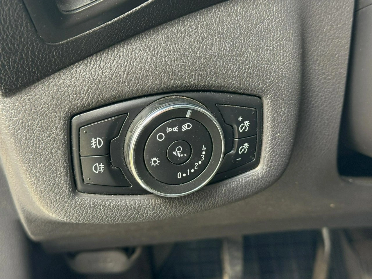 Ford Transit Connect - Zdjęcie 16