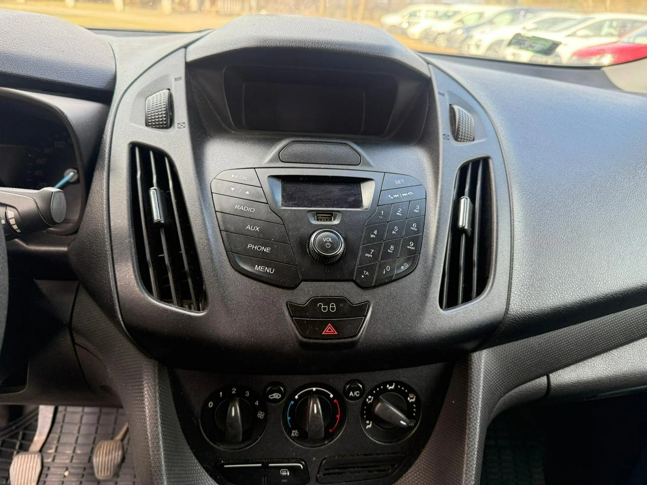 Ford Transit Connect - Zdjęcie 17