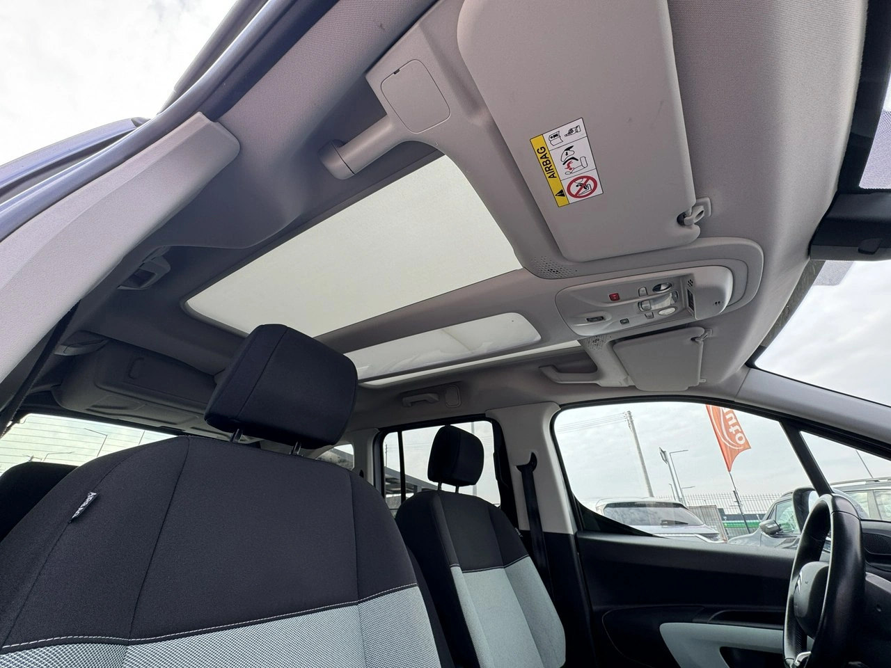 Citroën Berlingo - Zdjęcie 22