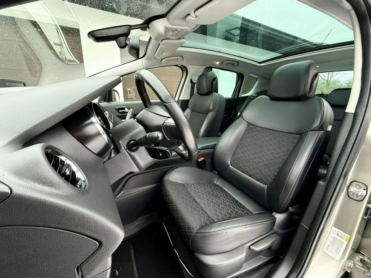 Peugeot 3008 - Zdjęcie 14