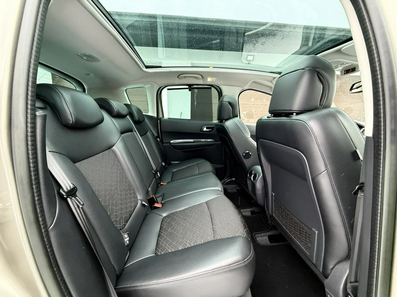 Peugeot 3008 - Zdjęcie 23
