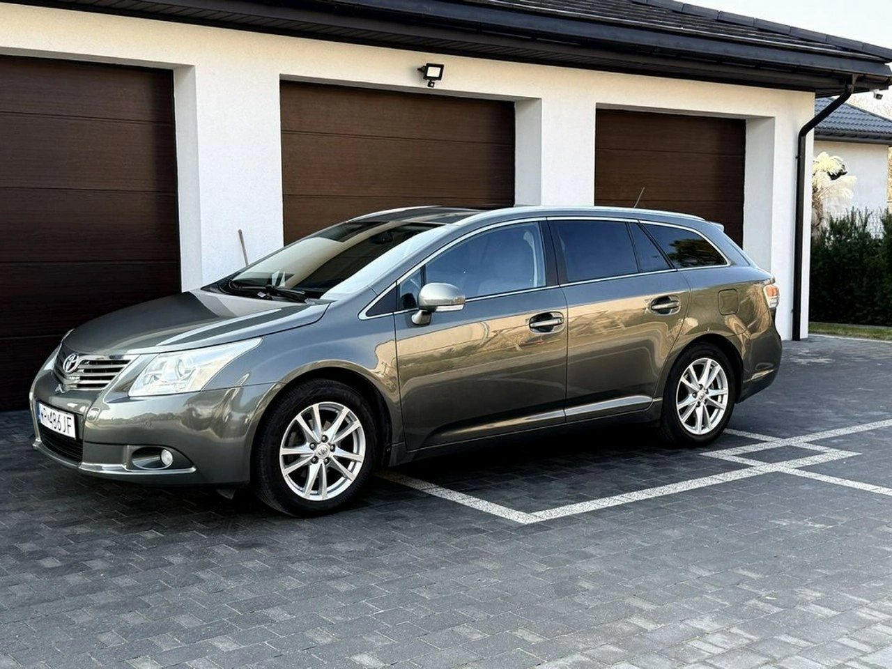 Toyota Avensis - Zdjęcie 1