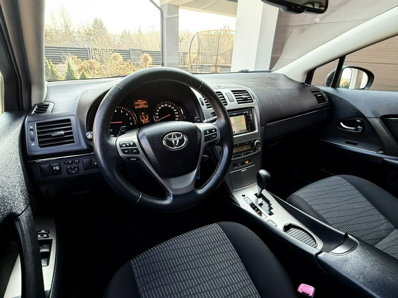 Toyota Avensis - Zdjęcie 15