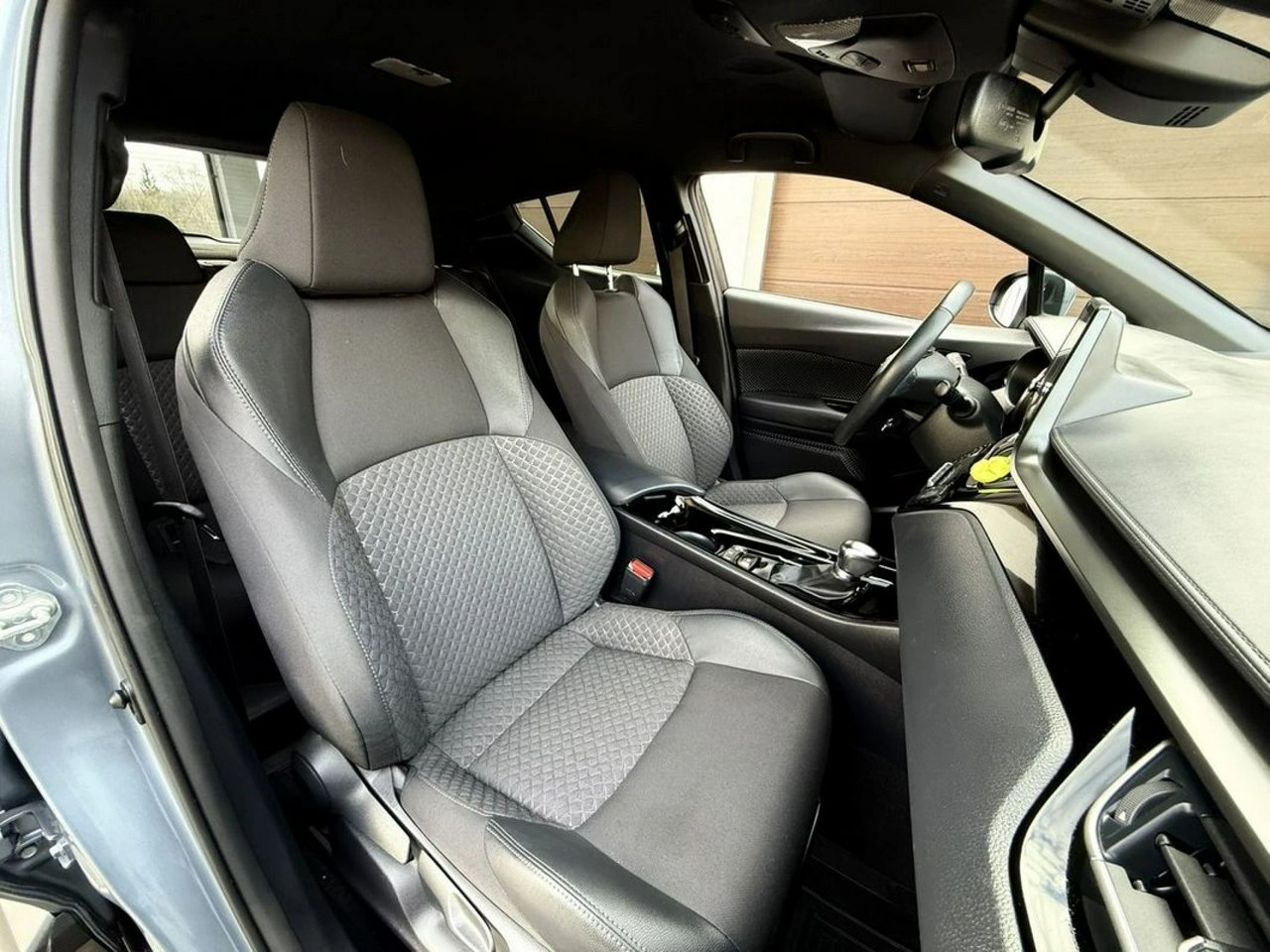Toyota C-HR - Zdjęcie 26