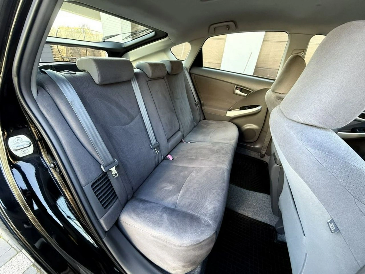 Toyota Prius+ - Zdjęcie 23