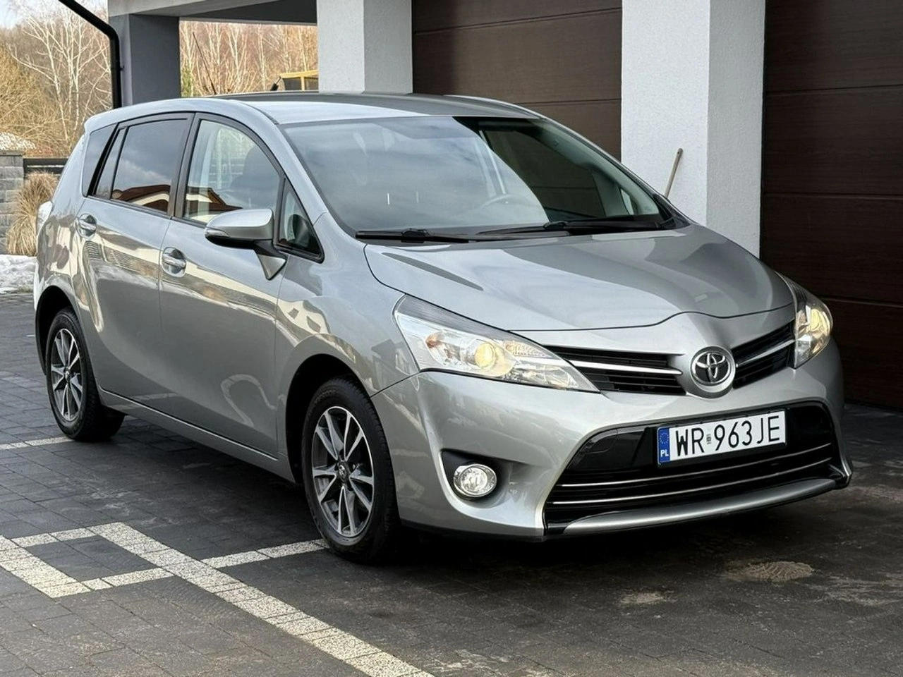 Toyota Verso - Zdjęcie 10