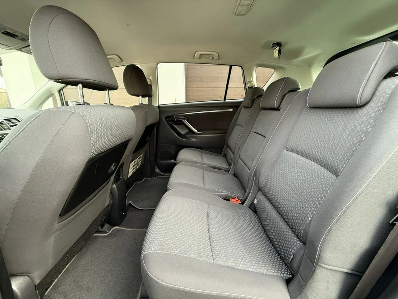 Toyota Verso - Zdjęcie 17