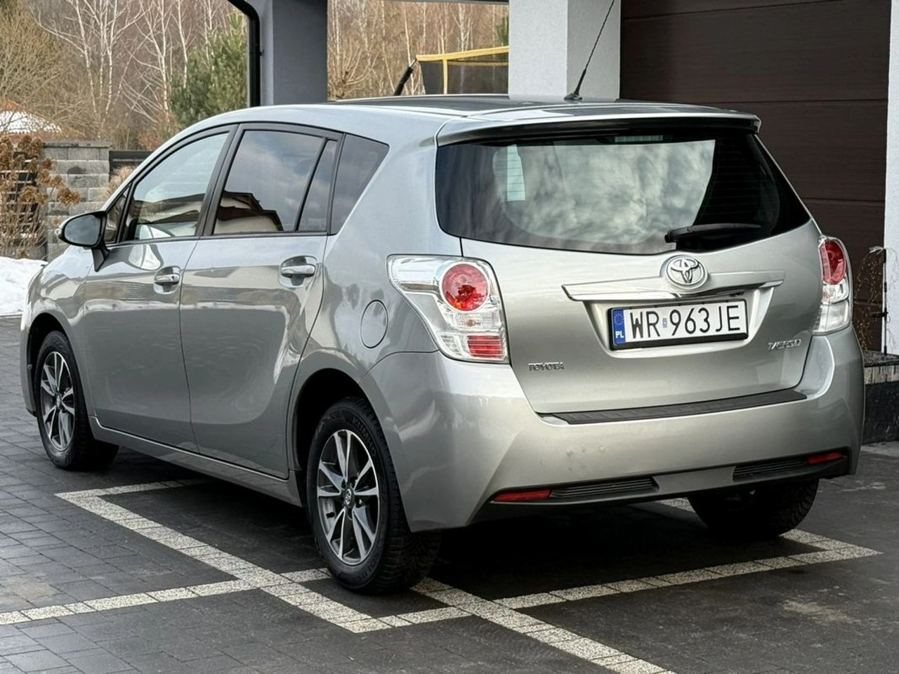 Toyota Verso - Zdjęcie 4