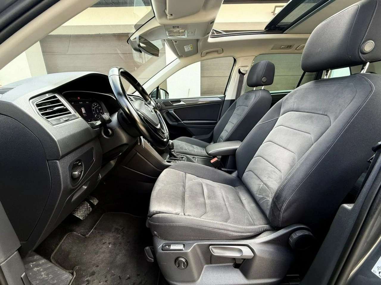 Volkswagen Tiguan - Zdjęcie 13