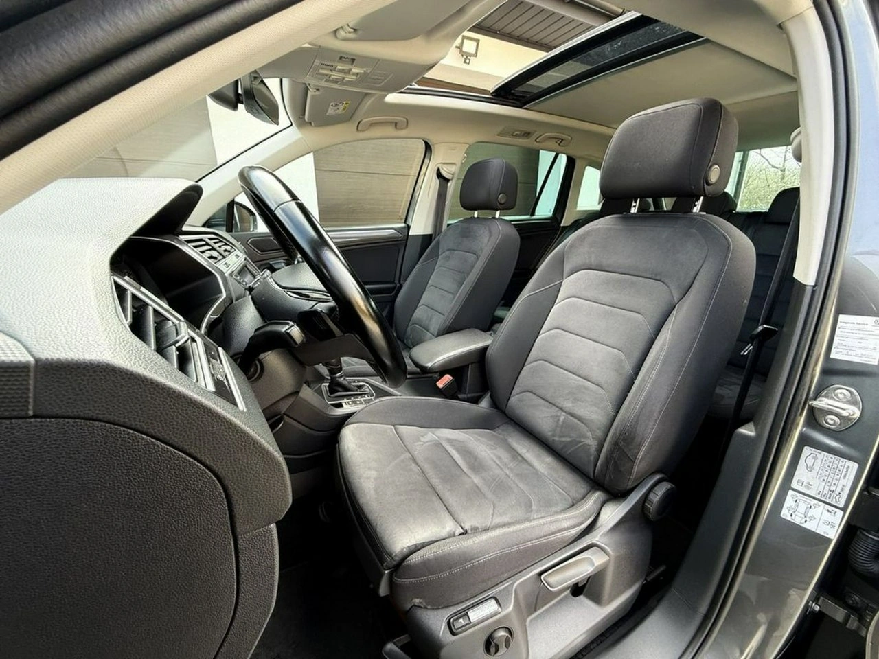 Volkswagen Tiguan - Zdjęcie 14
