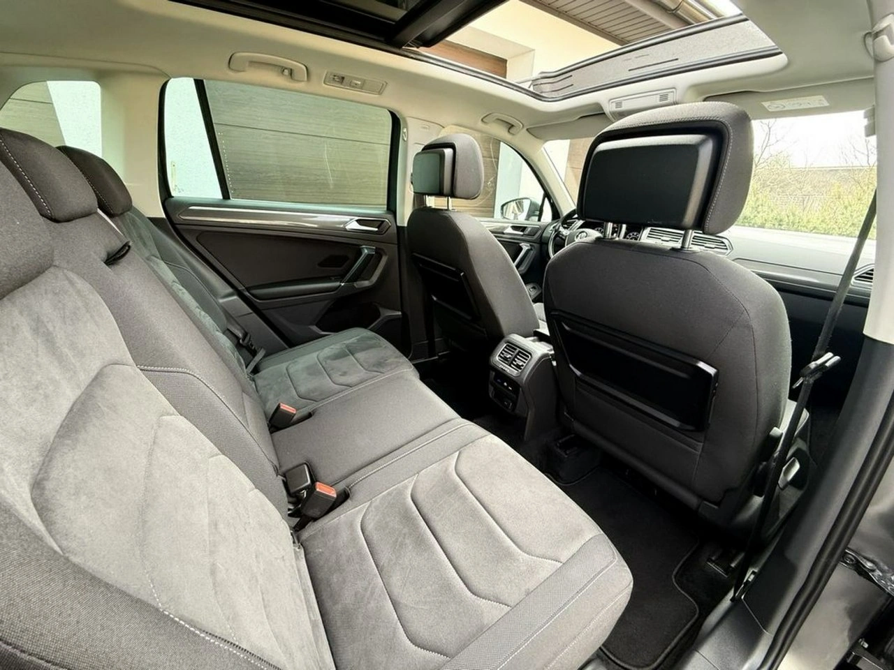Volkswagen Tiguan - Zdjęcie 22