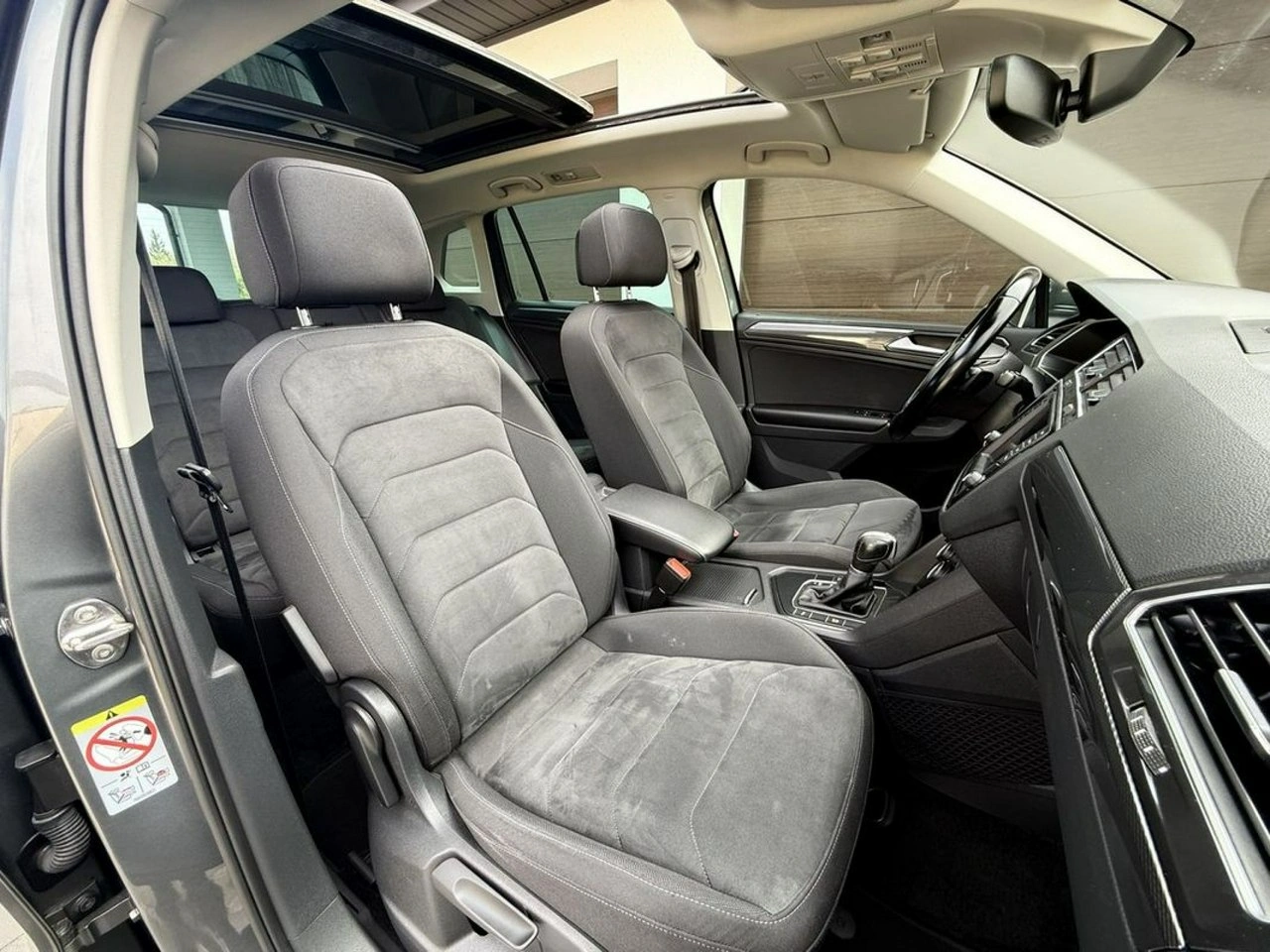 Volkswagen Tiguan - Zdjęcie 27