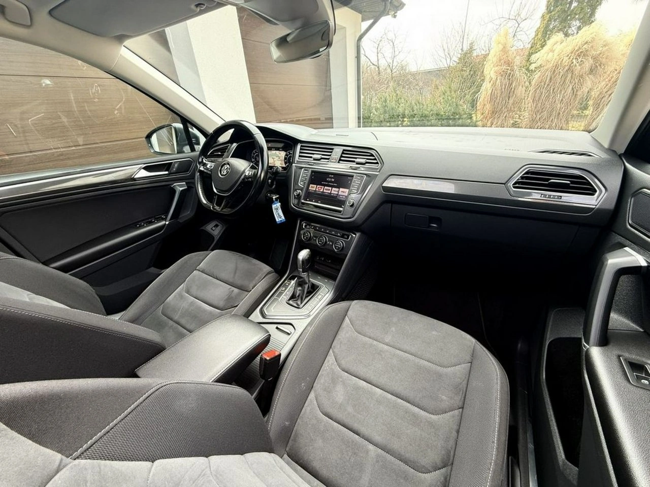 Volkswagen Tiguan - Zdjęcie 28