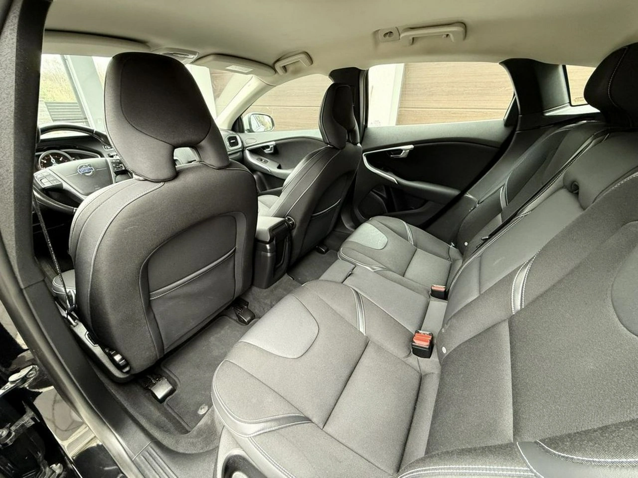 Volvo V40 - Zdjęcie 15