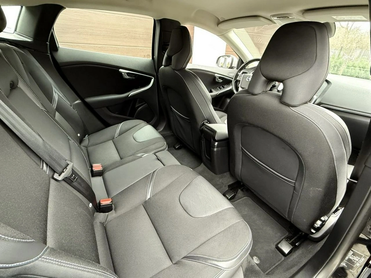 Volvo V40 - Zdjęcie 21