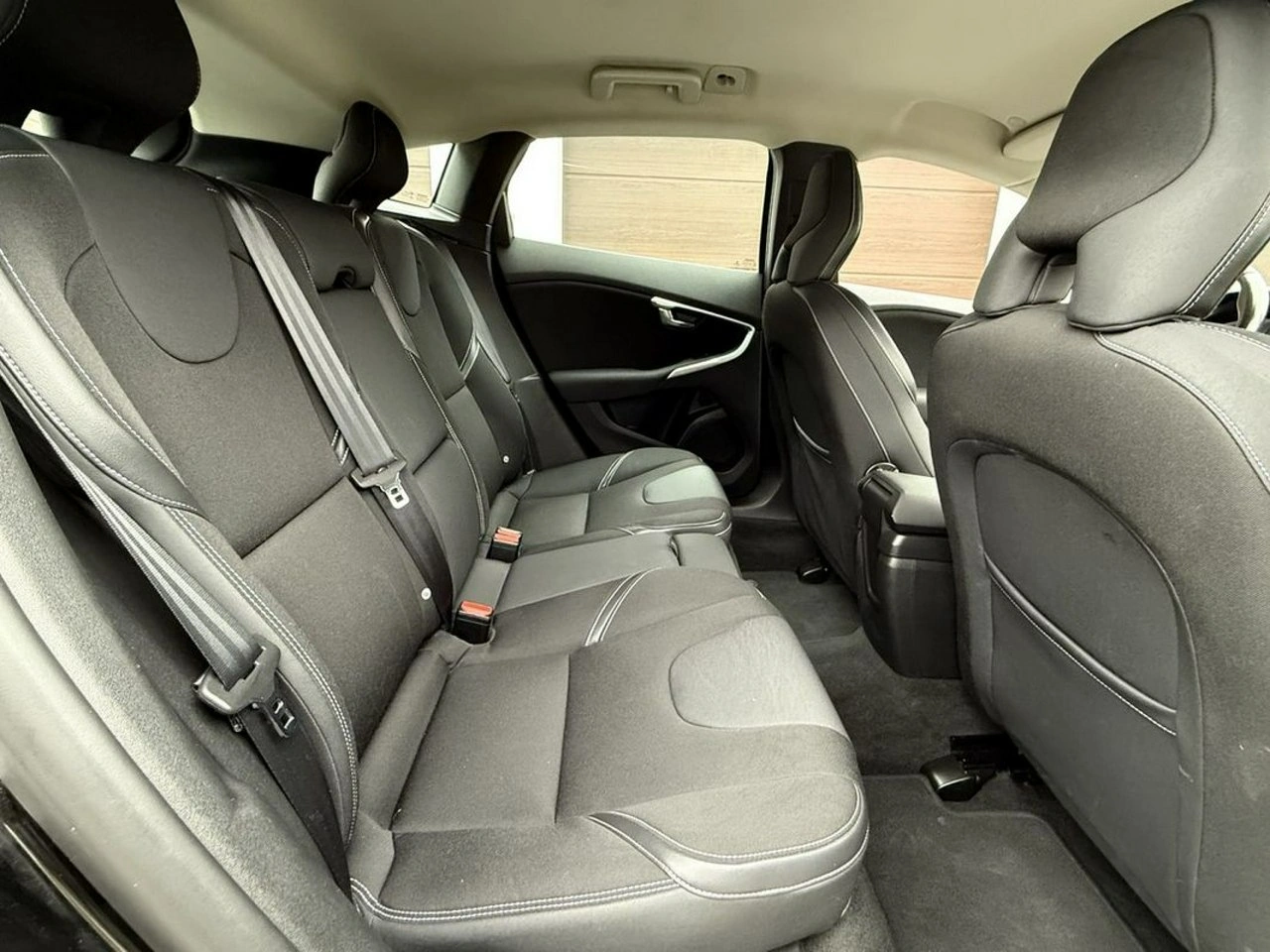 Volvo V40 - Zdjęcie 22