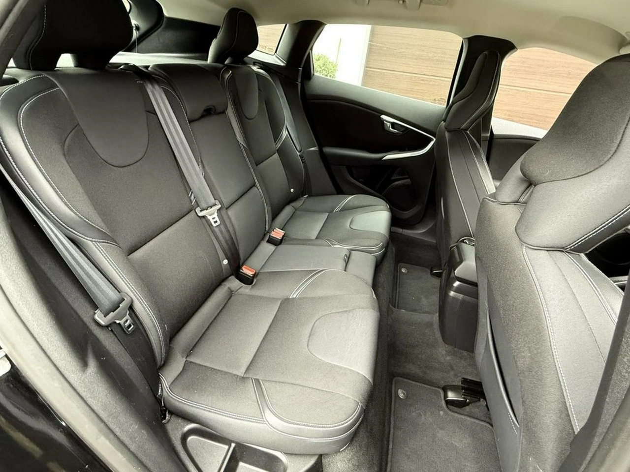 Volvo V40 - Zdjęcie 23