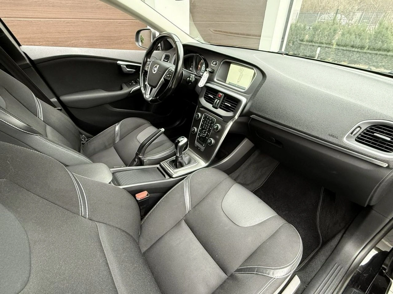 Volvo V40 - Zdjęcie 24
