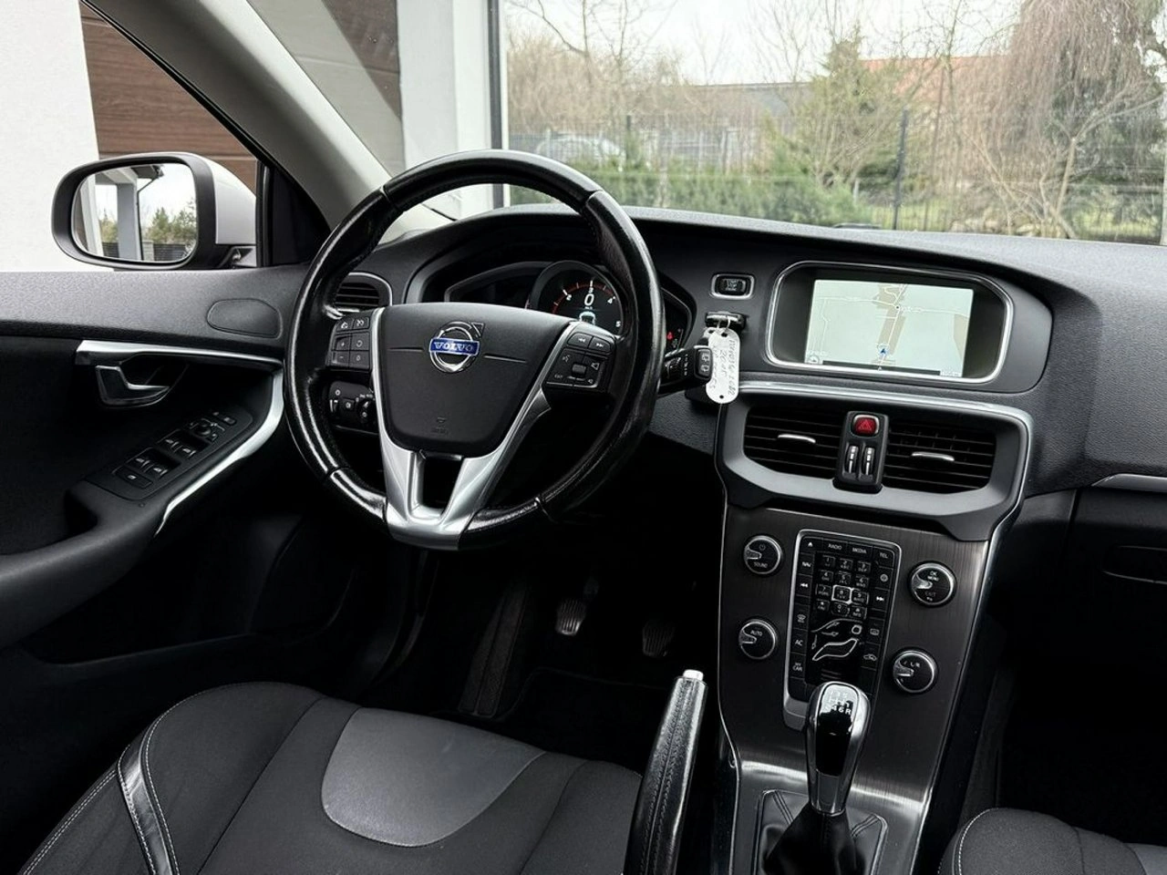 Volvo V40 - Zdjęcie 27