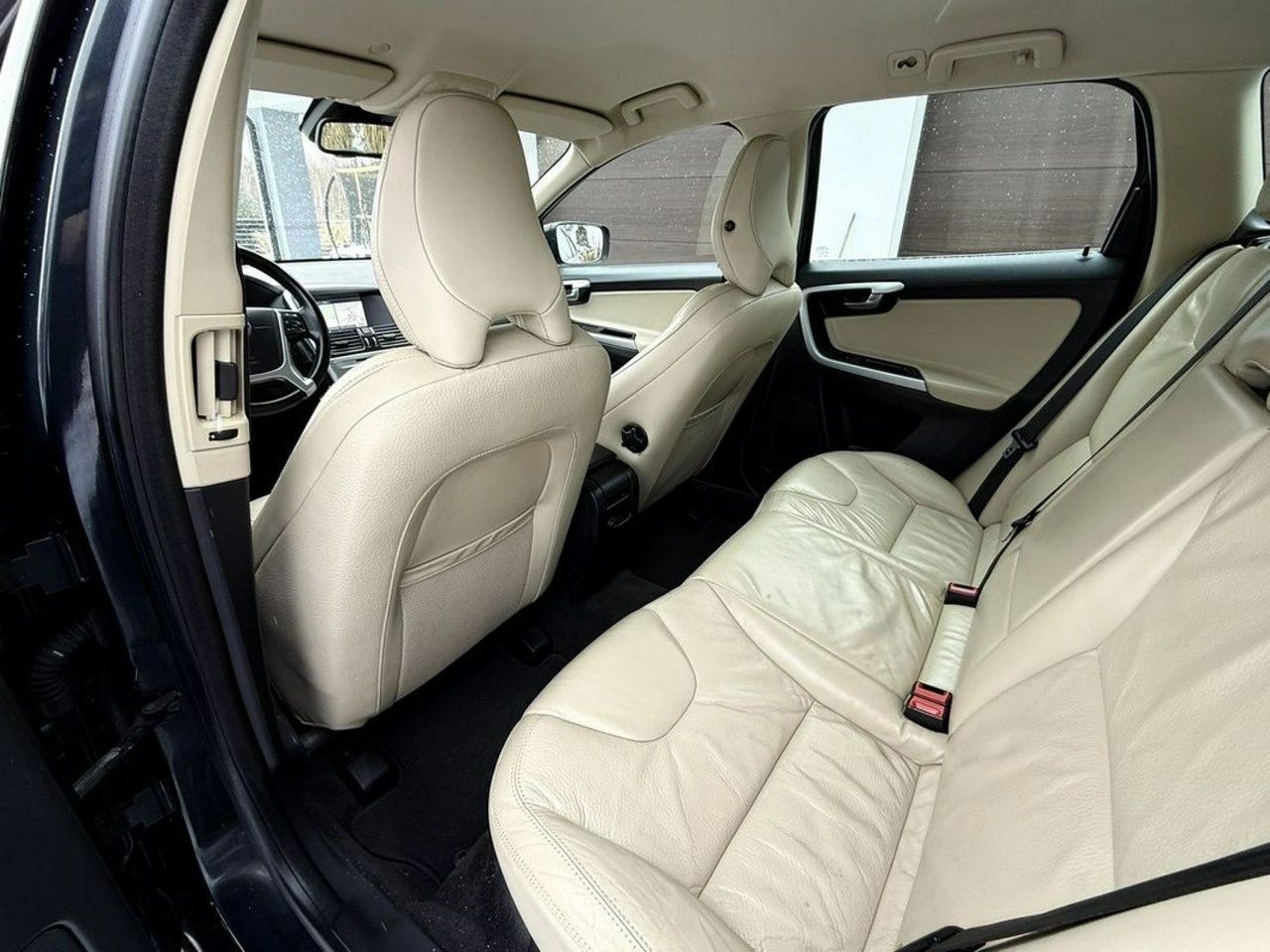 Volvo XC 60 - Zdjęcie 16