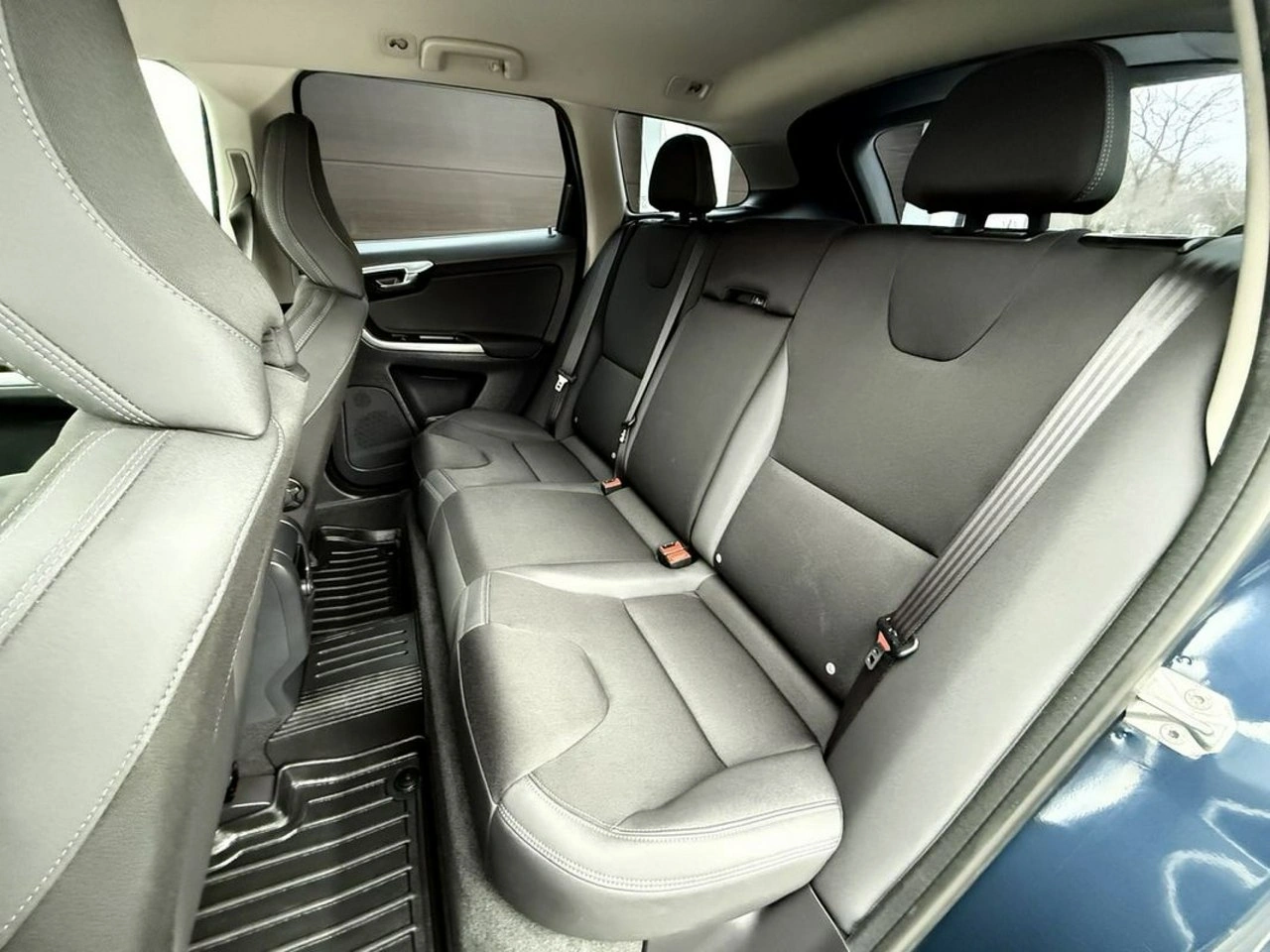 Volvo XC 60 - Zdjęcie 17