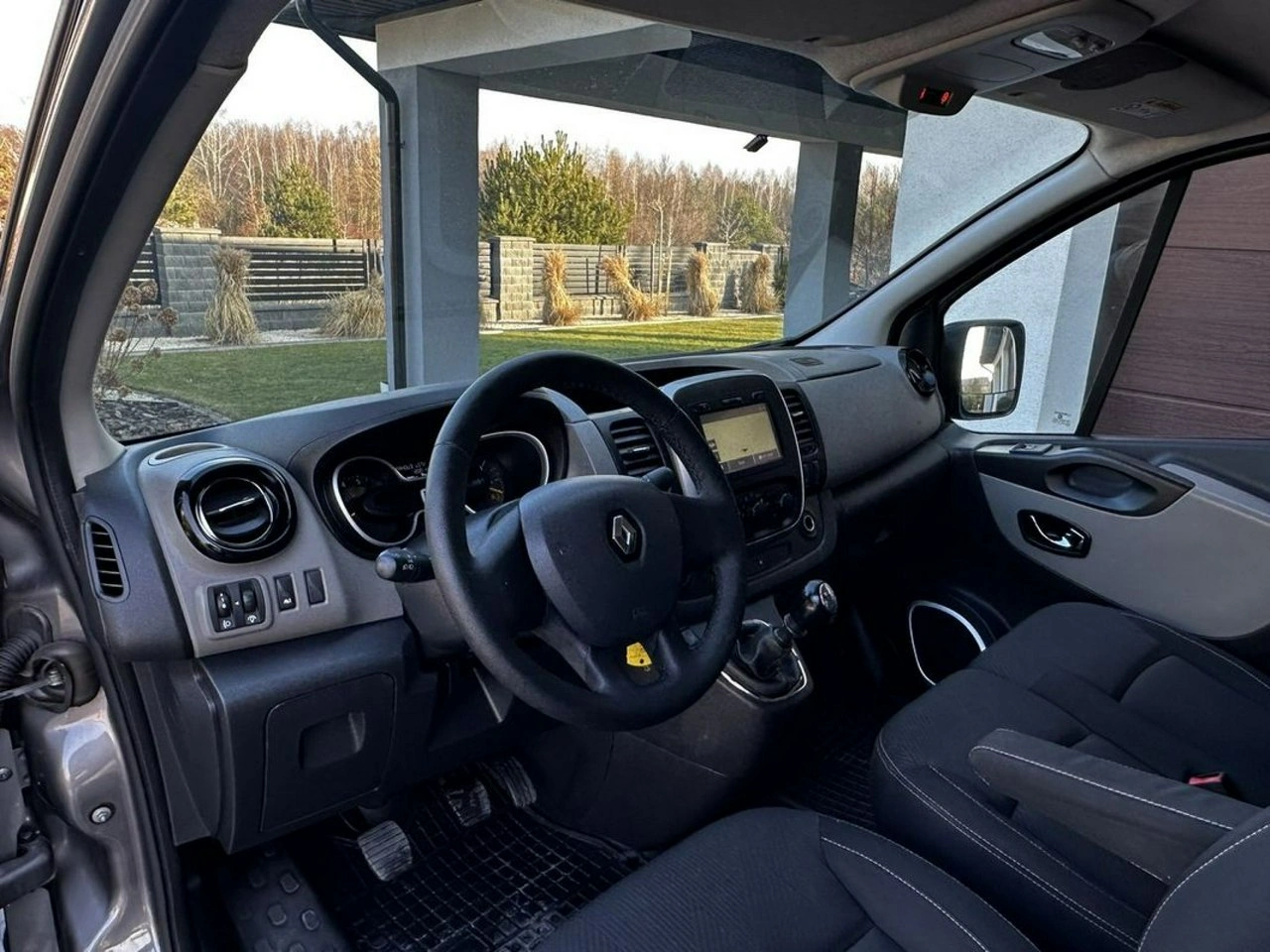 Renault Trafic - Zdjęcie 12