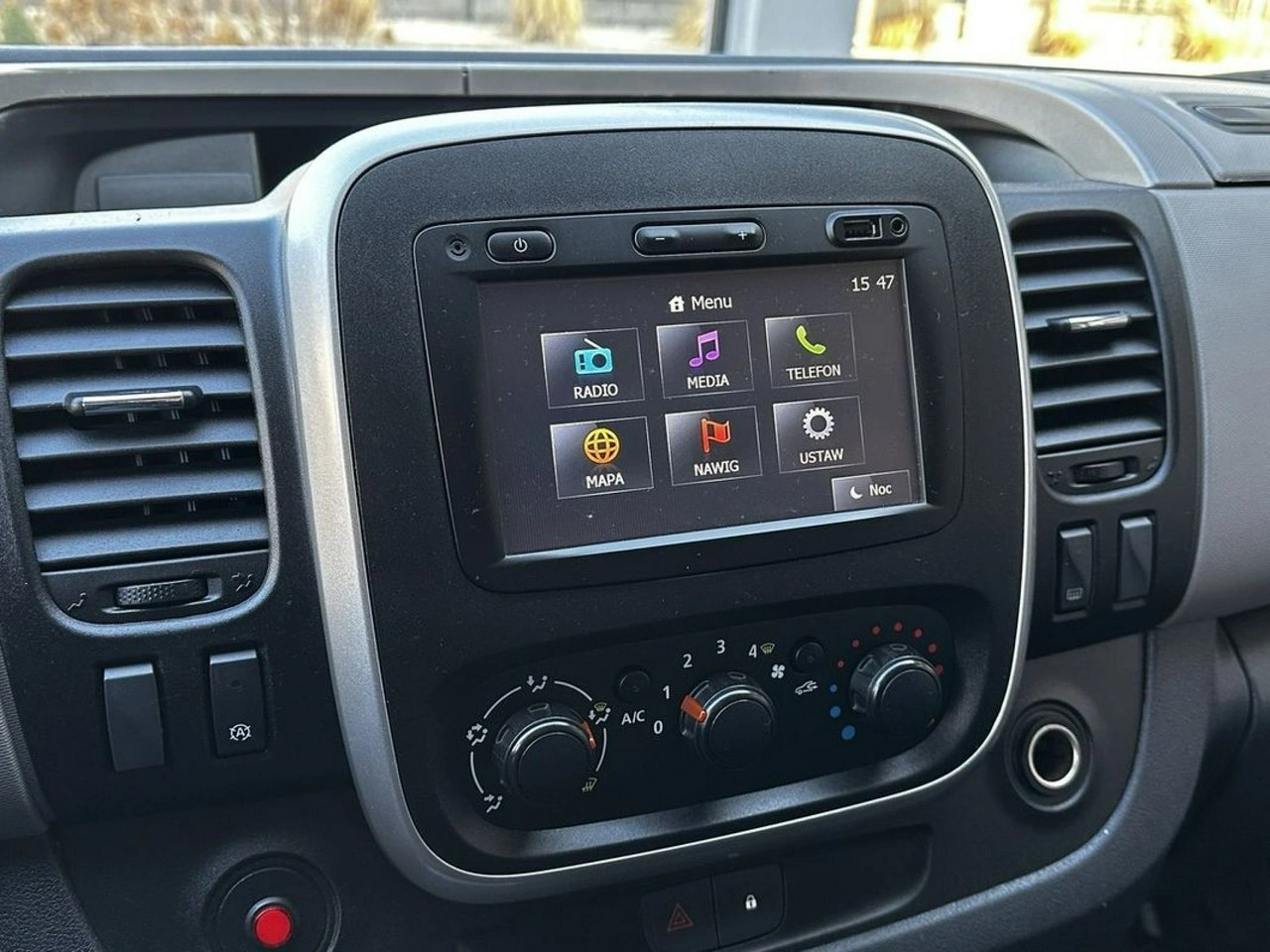 Renault Trafic - Zdjęcie 17