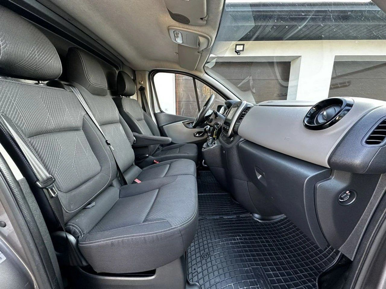 Renault Trafic - Zdjęcie 19