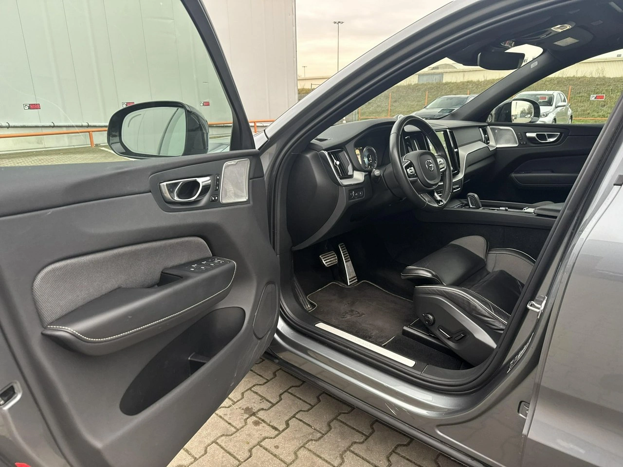 Volvo XC 60 - Zdjęcie 9