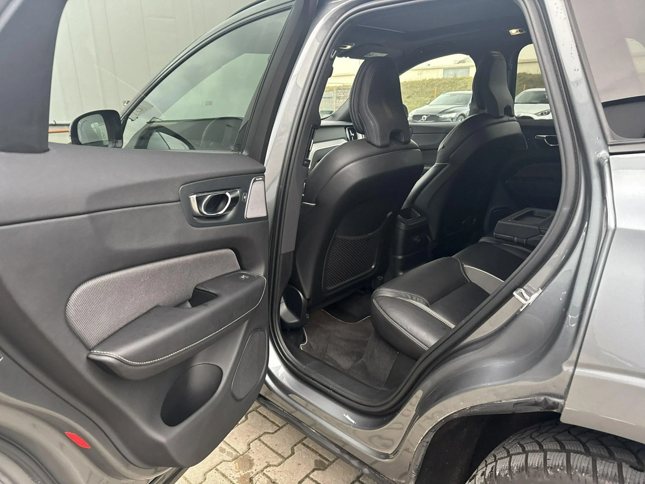 Volvo XC 60 - Zdjęcie 13