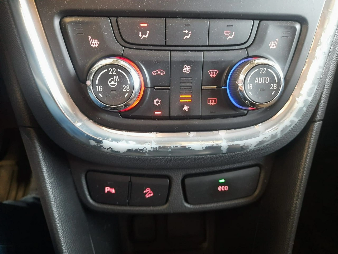 Opel Mokka - Zdjęcie 13