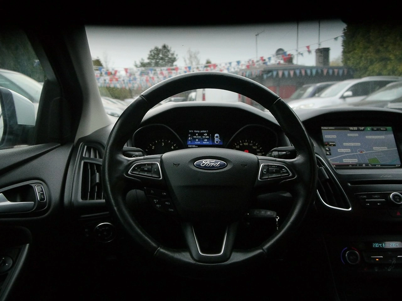 Ford Focus - Zdjęcie 17