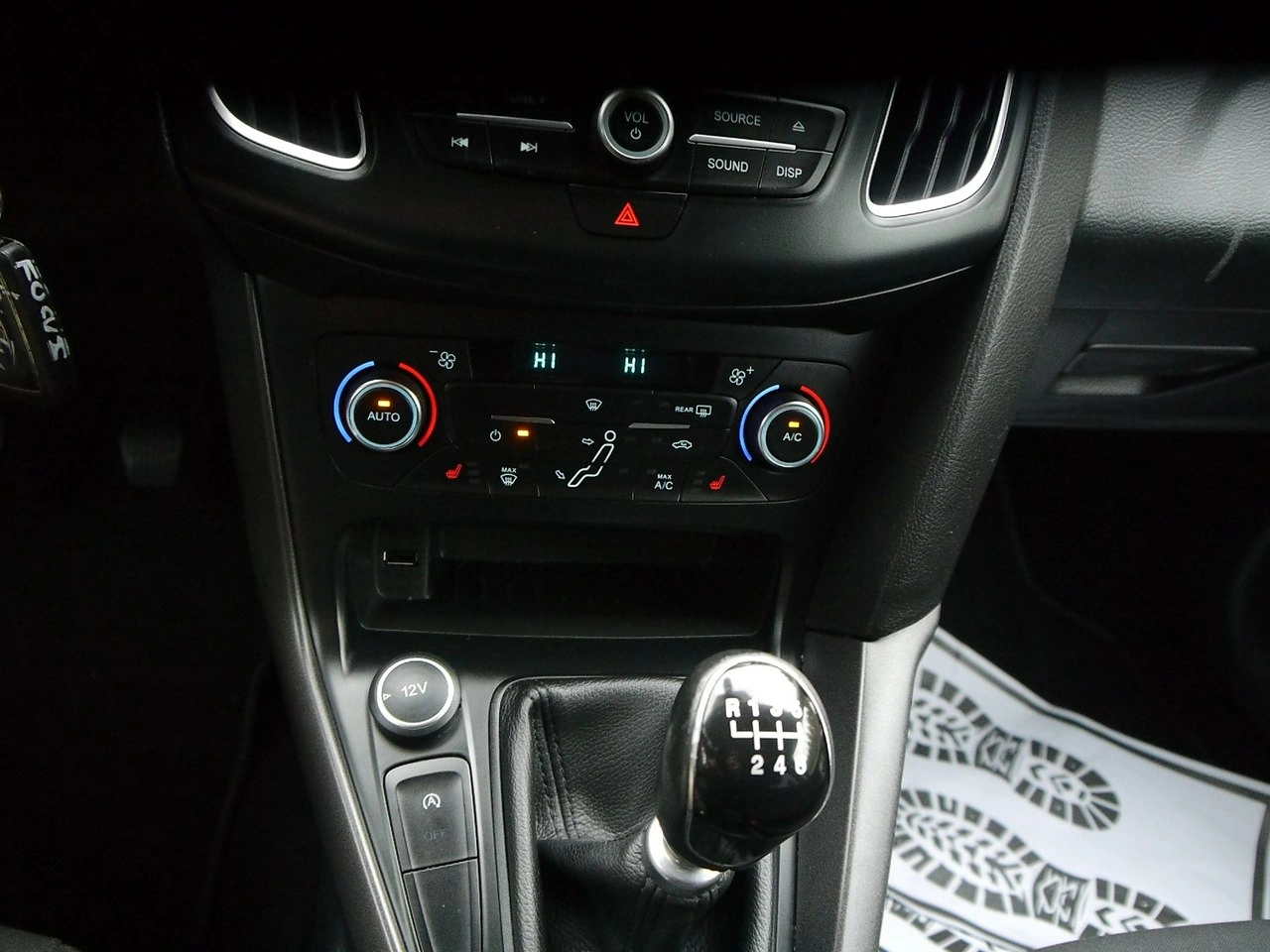 Ford Focus - Zdjęcie 25