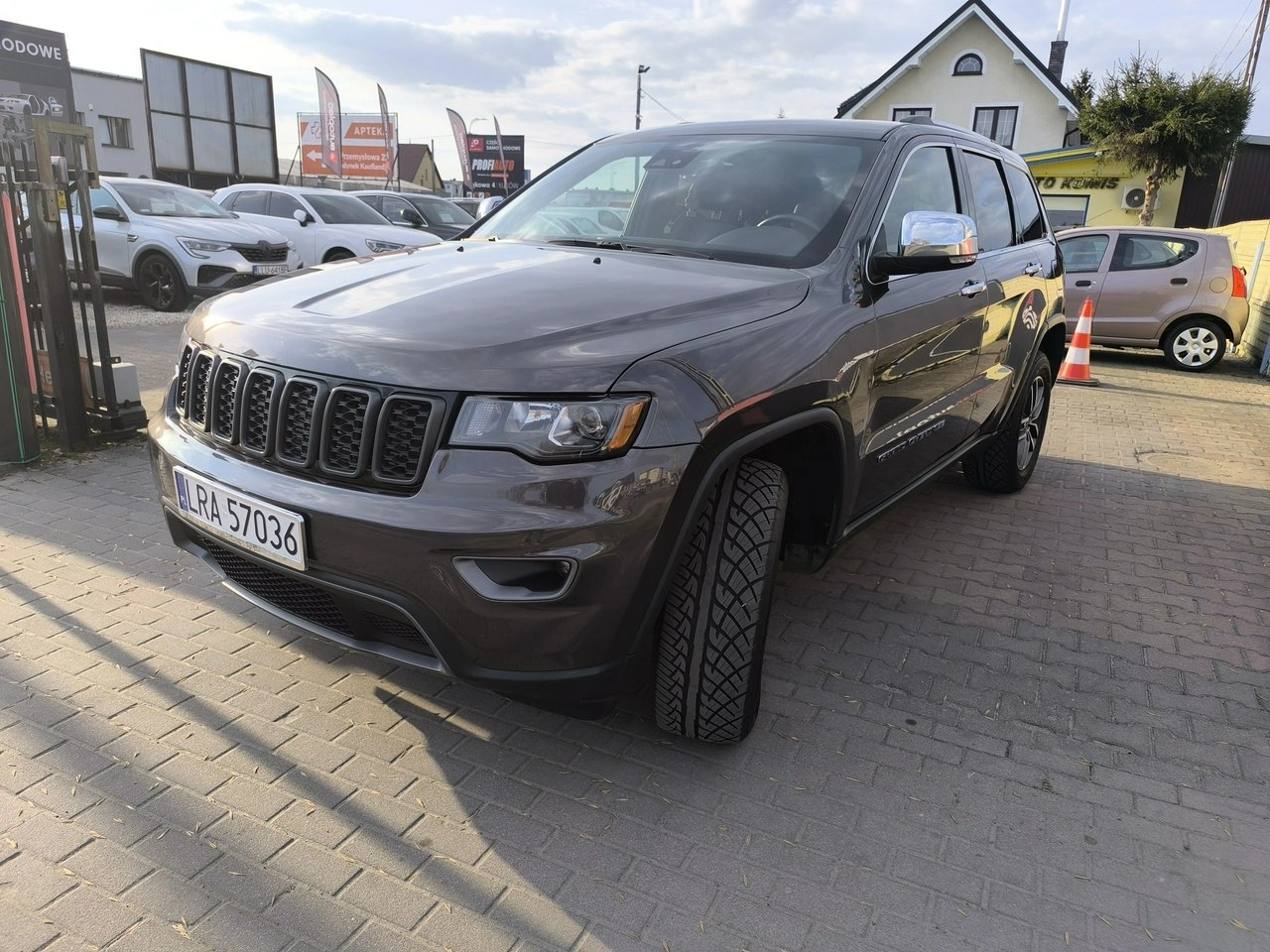 Jeep Grand Cherokee - Zdjęcie 9