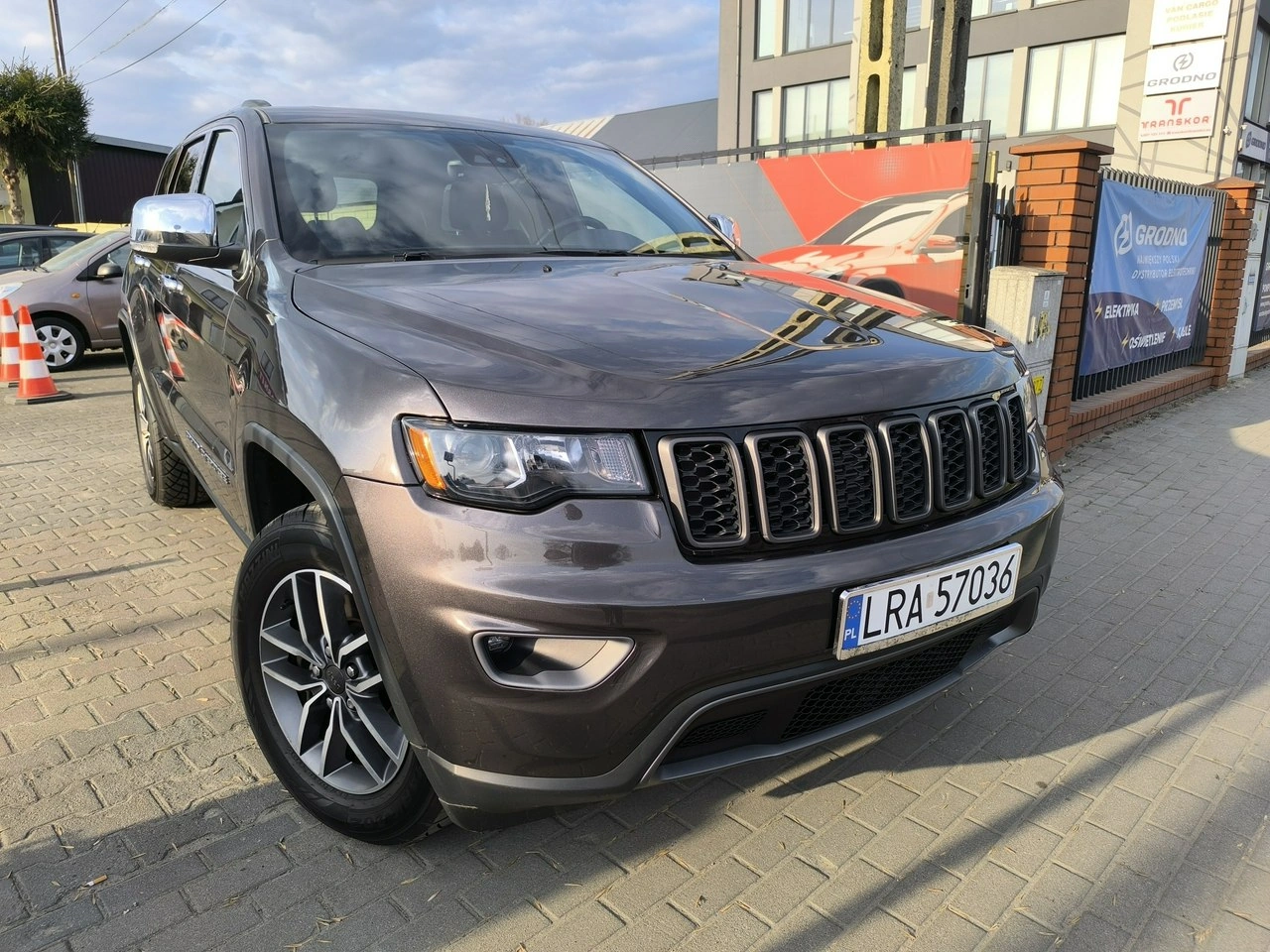 Jeep Grand Cherokee - Zdjęcie 11