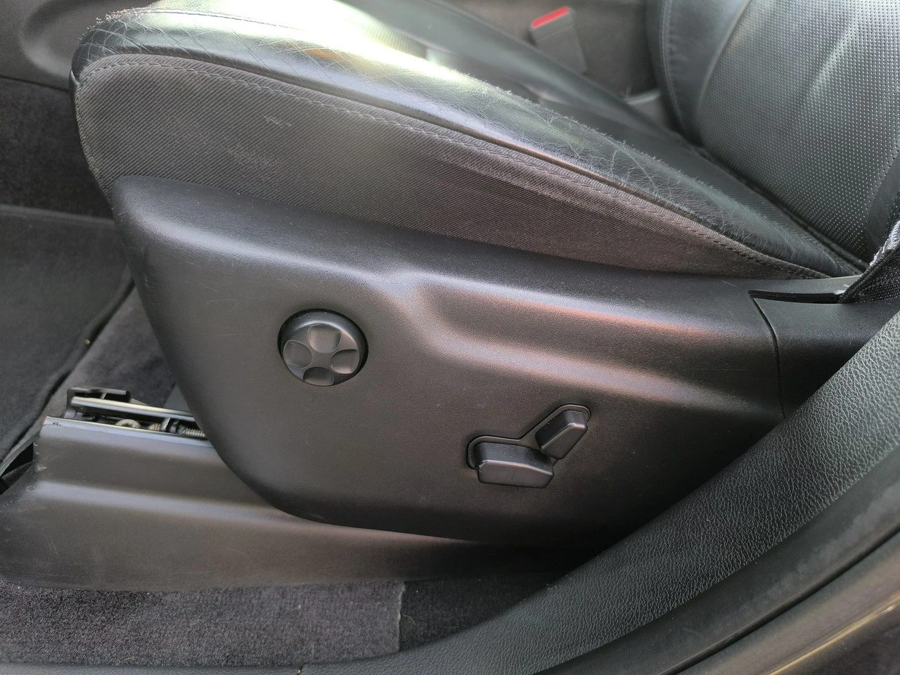 Jeep Grand Cherokee - Zdjęcie 24