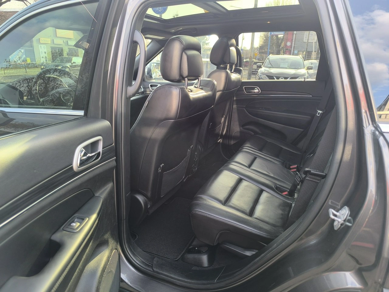 Jeep Grand Cherokee - Zdjęcie 27