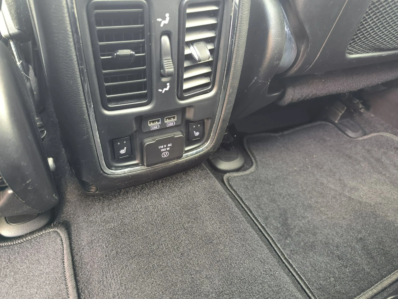 Jeep Grand Cherokee - Zdjęcie 28