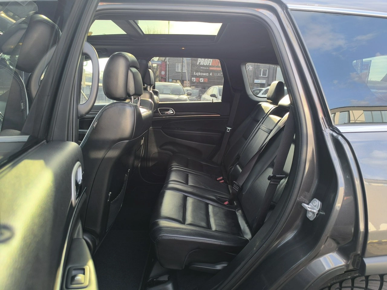 Jeep Grand Cherokee - Zdjęcie 29