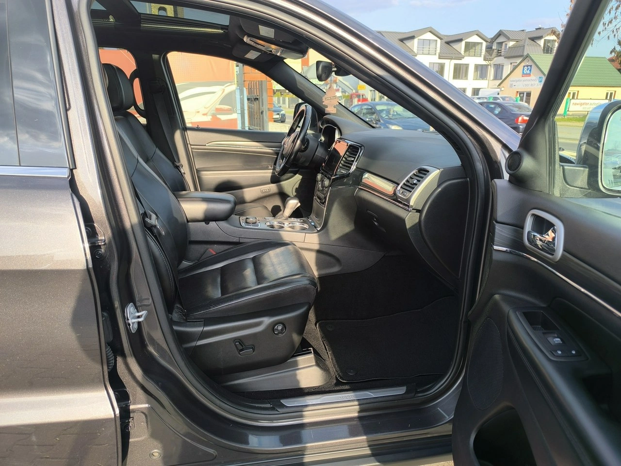 Jeep Grand Cherokee - Zdjęcie 31