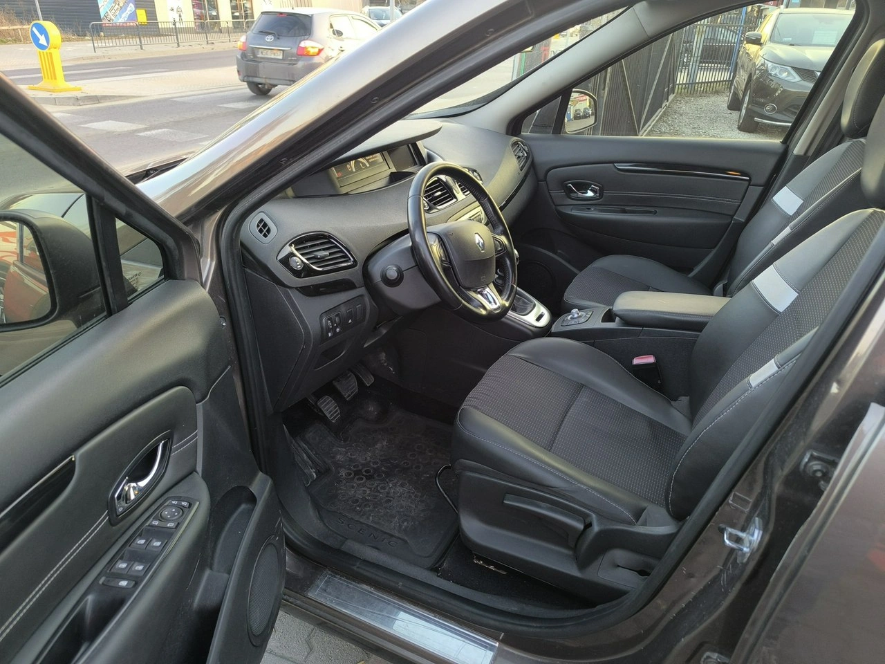Renault Grand Scenic - Zdjęcie 12
